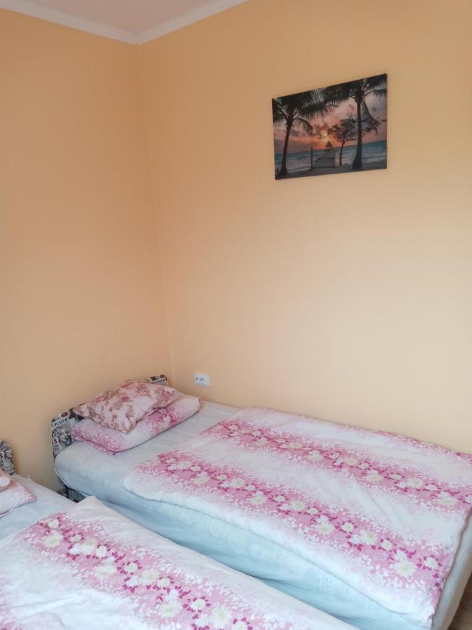 Napsugár apartmanház Balatonlelle Exterior foto
