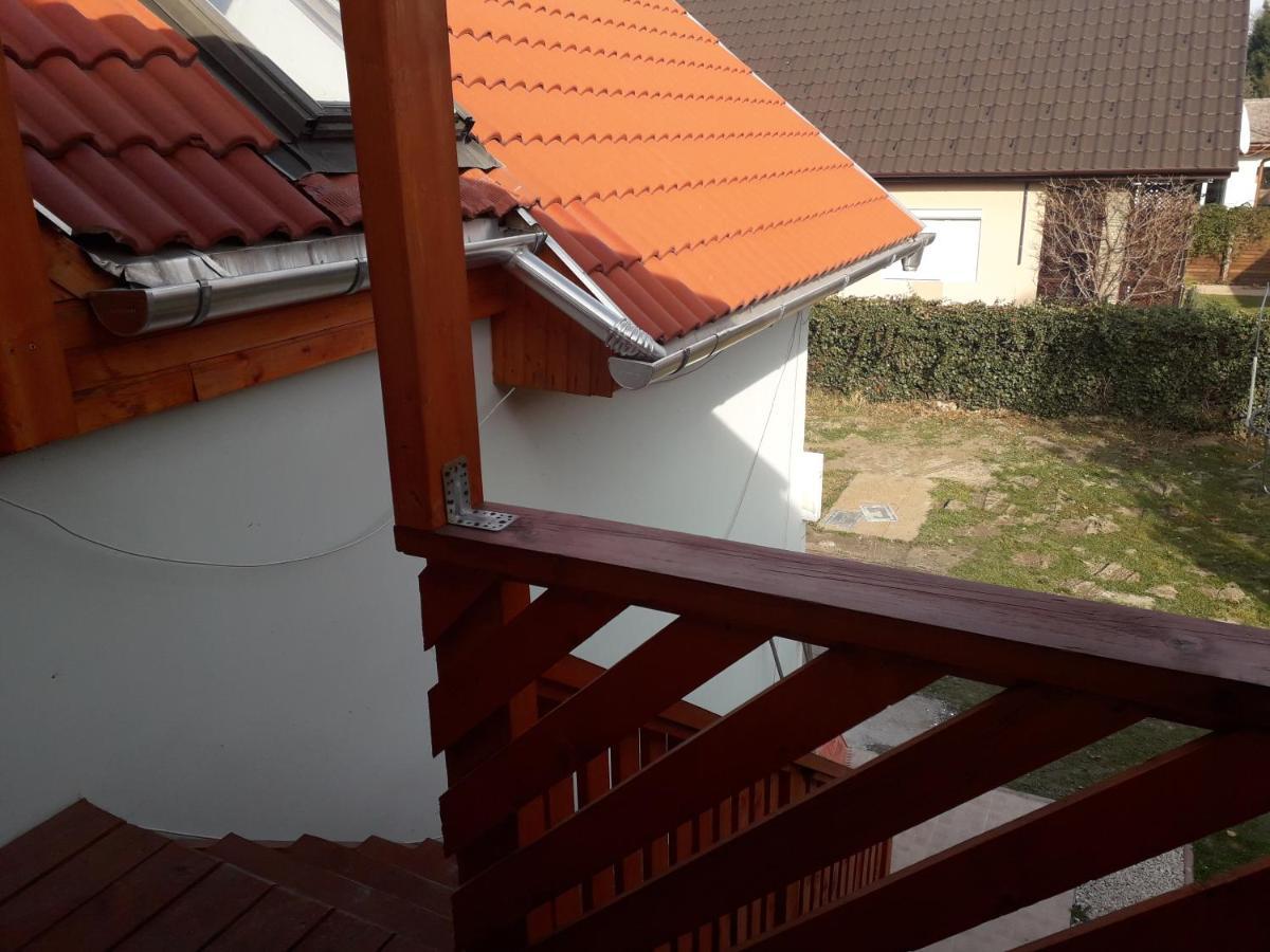 Napsugár apartmanház Balatonlelle Exterior foto