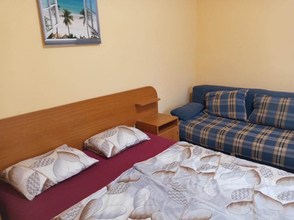 Napsugár apartmanház Balatonlelle Exterior foto