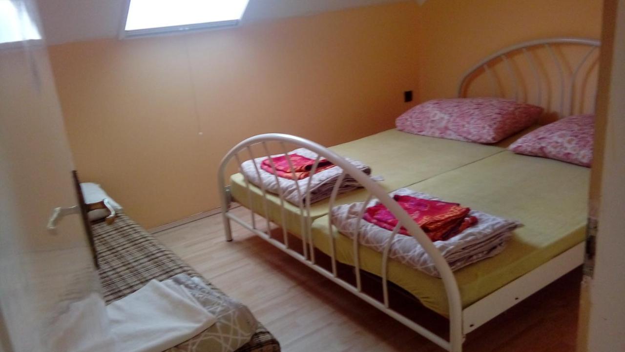 Napsugár apartmanház Balatonlelle Exterior foto